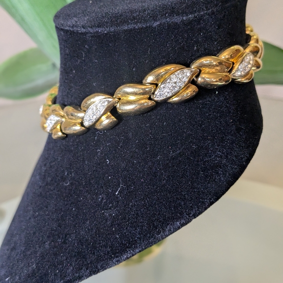 Vintage Gold Tone And Rhinestone Chain Link Choker Trifari Vibes - Picture 2 of 6